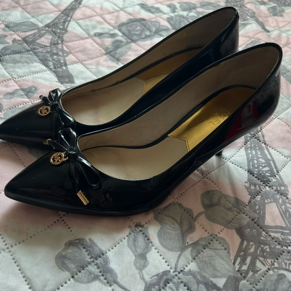 Color black ,mk,